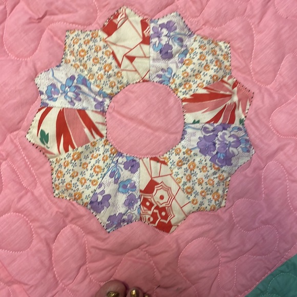Vintage quilt. - Picture 6 of 9